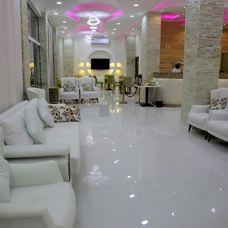 Al Deafah Hotel Apartment الضيافة للشقق الفندقية 阿尔布亚米 外观 照片