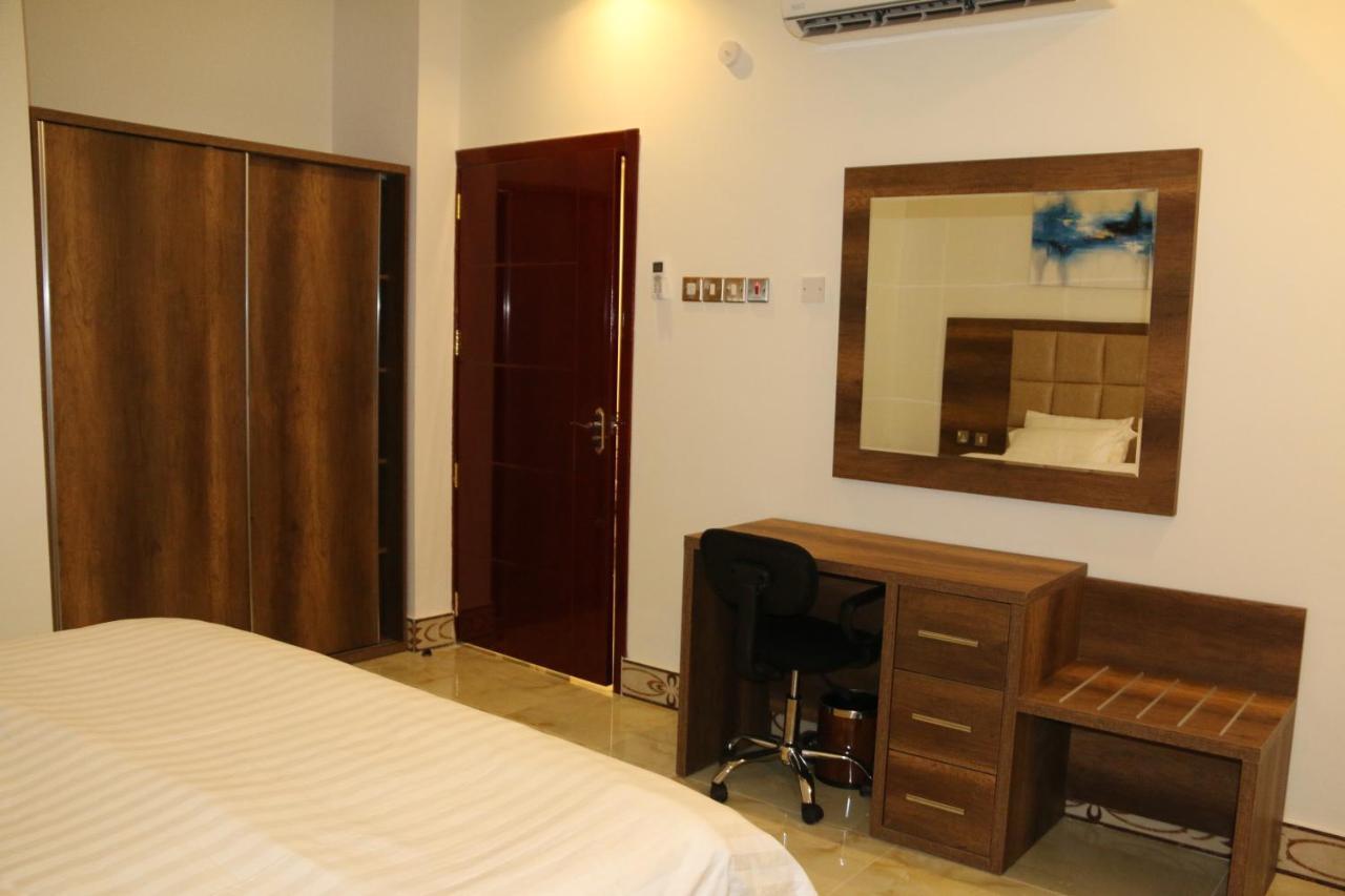 Al Deafah Hotel Apartment الضيافة للشقق الفندقية 阿尔布亚米 外观 照片